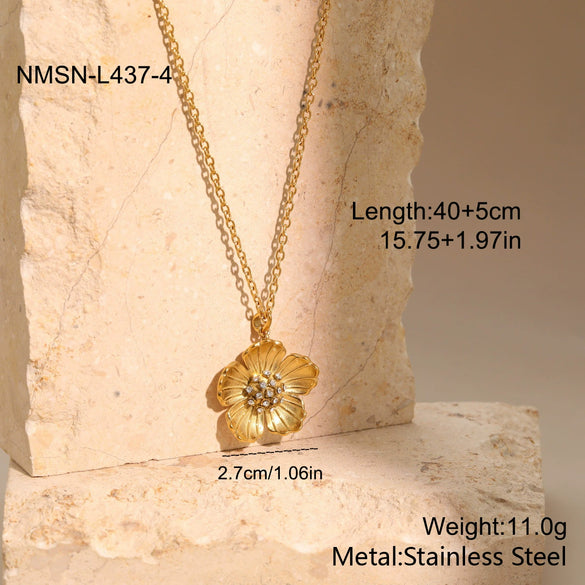 Wholesale Women's Geometric Stainless Steel Electroplated Pendant Necklace For Office Ladies
