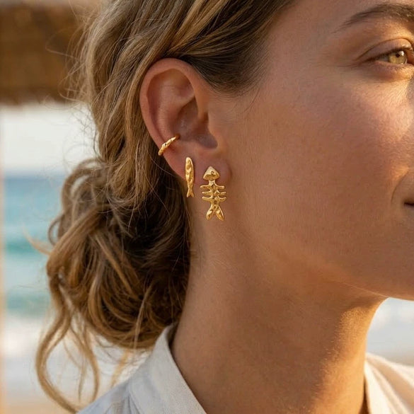 Wholesale Women's Geometric Stainless Steel Fish Earrings With Vacuum Real Gold Plating