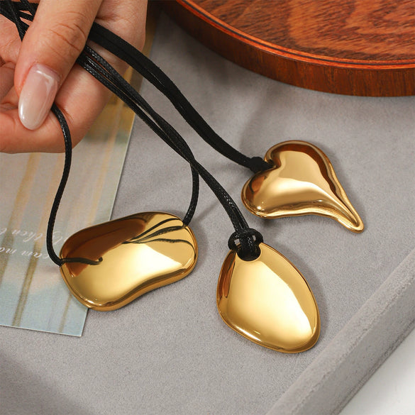 Wholesale Women's Geometric Stainless Steel Gold Plated Pendant Necklace In Ins Style