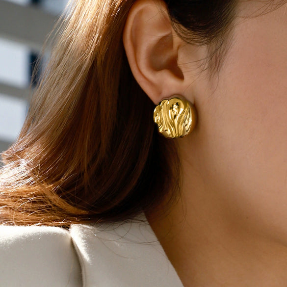 Wholesale Women's Geometric Stainless Steel Jewelry Electroplated In Gold And Silver Light Luxury Style