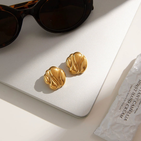 Wholesale Women's Geometric Stainless Steel Jewelry Electroplated In Gold And Silver Light Luxury Style