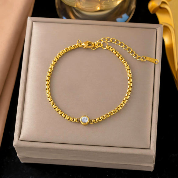 Wholesale Women's Geometric Stainless Steel Real Gold Plated Bracelet With Four Leaf Clover Pendant