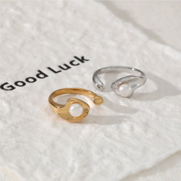 Wholesale Women's Geometric Stainless Steel Ring With Pvd Furnace Vacuum Real Gold Plating Light Luxury Minimalist Style
