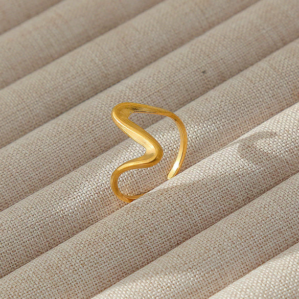 Wholesale Women's Geometric Stainless Steel Titanium Steel Ring With Geometric Plants And Flowers Pattern 18K Gold Electroplated Ins Style