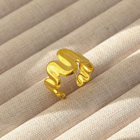 Wholesale Women's Geometric Stainless Steel Titanium Steel Ring With Geometric Plants And Flowers Pattern 18K Gold Electroplated Ins Style