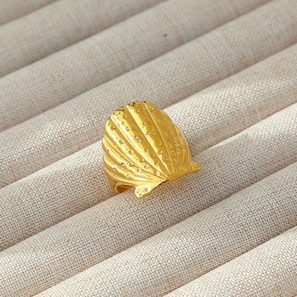 Wholesale Women's Geometric Stainless Steel Titanium Steel Ring With Geometric Plants And Flowers Pattern 18K Gold Electroplated Ins Style