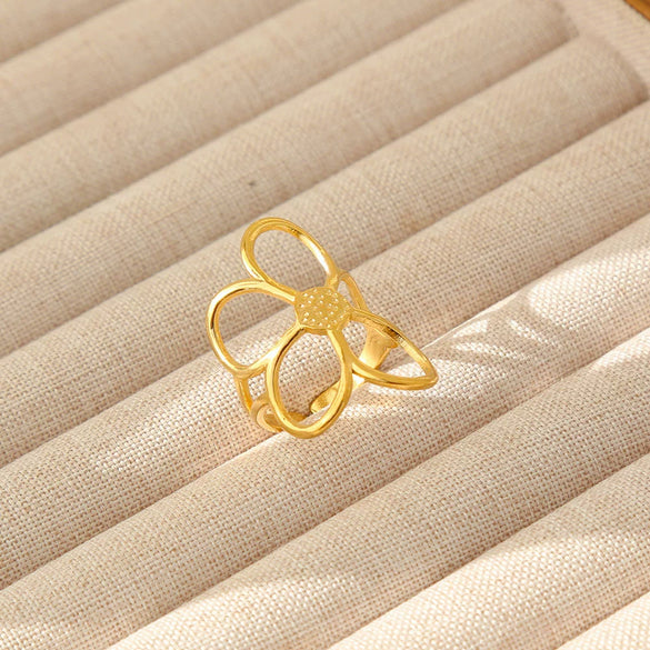 Wholesale Women's Geometric Stainless Steel Titanium Steel Ring With Geometric Plants And Flowers Pattern 18K Gold Electroplated Ins Style