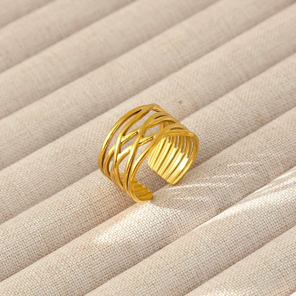 Wholesale Women's Geometric Stainless Steel Titanium Steel Ring With Geometric Plants And Flowers Pattern 18K Gold Electroplated Ins Style