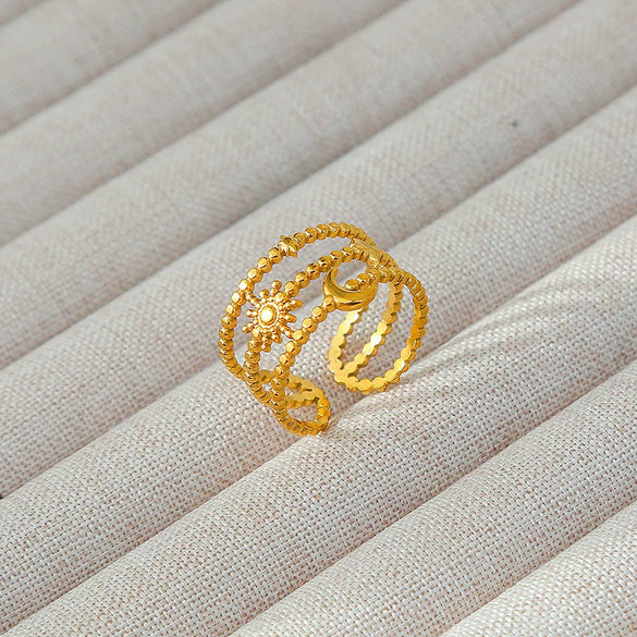 Wholesale Women's Geometric Stainless Steel Titanium Steel Ring With Geometric Plants And Flowers Pattern 18K Gold Electroplated Ins Style