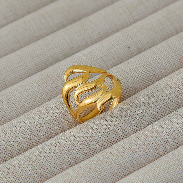 Wholesale Women's Geometric Stainless Steel Titanium Steel Ring With Geometric Plants And Flowers Pattern 18K Gold Electroplated Ins Style