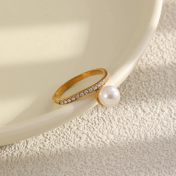 Wholesale Women's Geometric Stainless Steel Vacuum Plated Ring With Highgrade Zircon And Imitation Pearl Niche Jewelry
