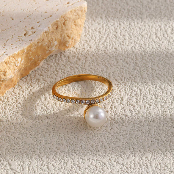 Wholesale Women's Geometric Stainless Steel Vacuum Plated Ring With Highgrade Zircon And Imitation Pearl Niche Jewelry