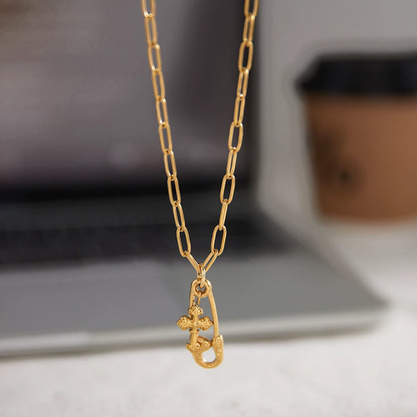 Wholesale Women's Geometric Stainless Steel Vacuum Real Gold Plated Paperclip Necklace Luxury Jewelry