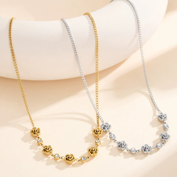 Wholesale Women's Geometric Titanium Steel And Stainless Steel Electroplated Camellia Necklace With Calendering Chain