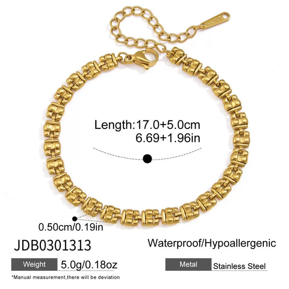 Wholesale Women's Geometric Titanium Steel And Stainless Steel Electroplated Jewelry Bracelet And Necklace Set