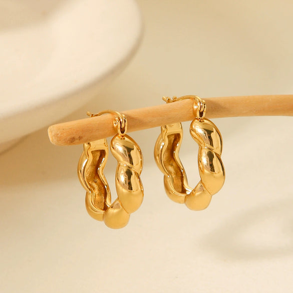 Wholesale Women's Geometric Ushaped Stainless Steel Electroplated Threaded Twist Earrings
