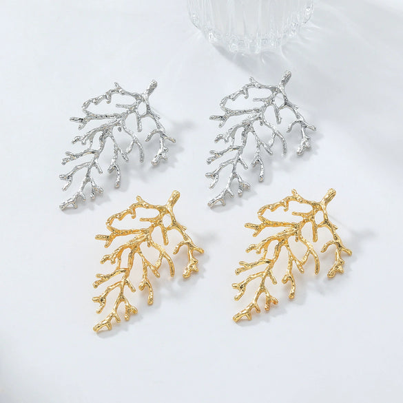Wholesale Women's Geometric Zinc Alloy Electroplating Fashion Light Luxury Exaggerated Leaves Earrings