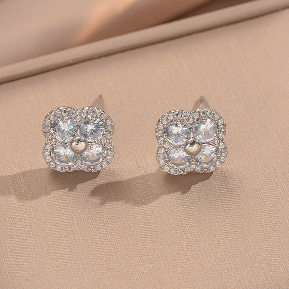 Wholesale Women's Geometric Zircon Earrings In Copper With Gold Plating And A Luxurious Style
