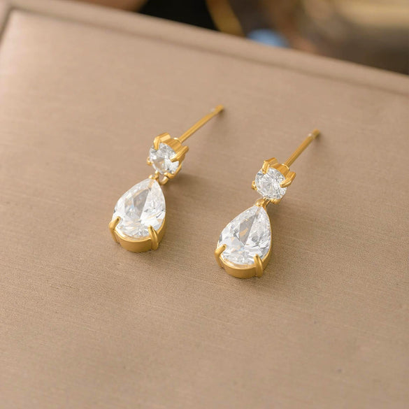Wholesale Women's Geometric Zircon Water Drop Necklace With Real Gold Plating In The Furnace And String Of Pearls Chain Light Luxury Style