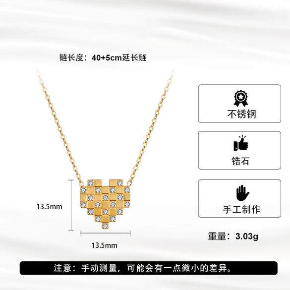 Wholesale Women's Geometric Zirconstudded Heart Pendant Necklace With Electroplated Calendering Chain