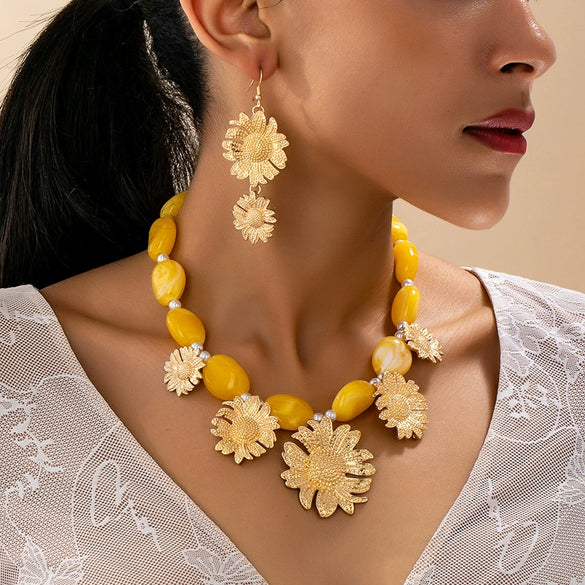 Wholesale Women's Gold Electroplated Alloy Jewelry Set With Geometric And Sunflower Patterns