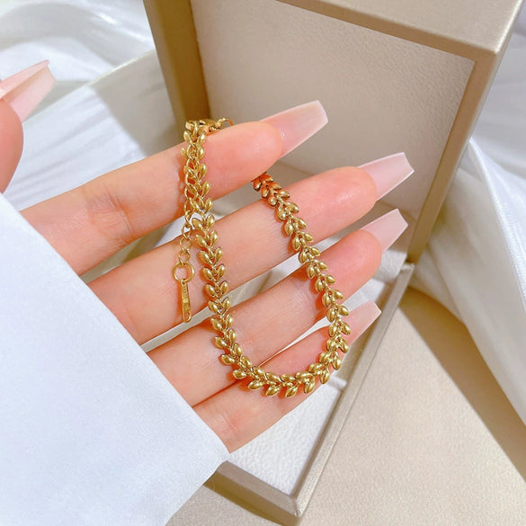 Wholesale Women's Gold Inlaid Constellation Titanium Steel Chain Bracelet