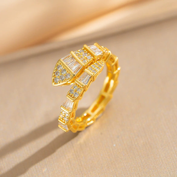 Wholesale Women's Gold Plated Copper Electroplated Snakeshaped Zircon Ring Light Luxury Jewelry