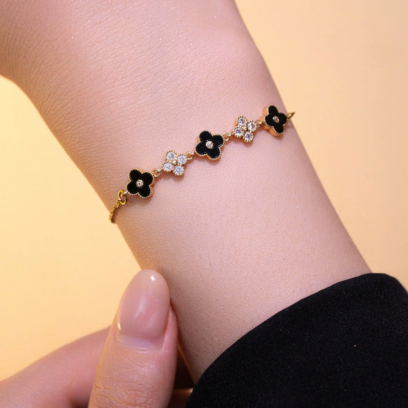 Wholesale Women's Gold Plated Geometric Titanium Steel And Copper Splicing Bracelet With Flower And Leaf Patterns