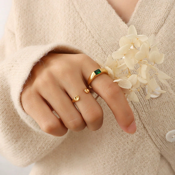 Wholesale Women's Green Diamond Zircon Inlaid Elegant Ring Titanium Steel 18K Gold Plated Geometric Design