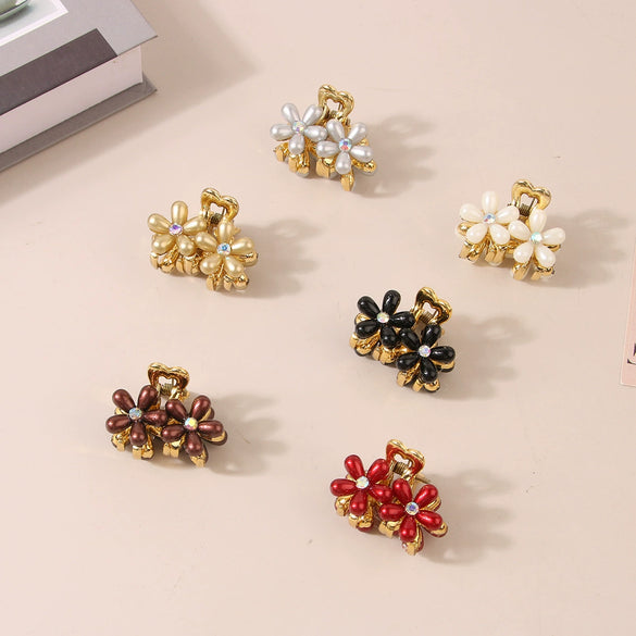 Wholesale Women's Hair Accessories Handmade Imitation Pearl Flower Hair Clip