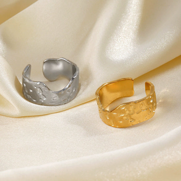 Wholesale Women's Hammered Stainless Steel Open Adjustable Ring With Geometric Pattern 18K Gold Plated