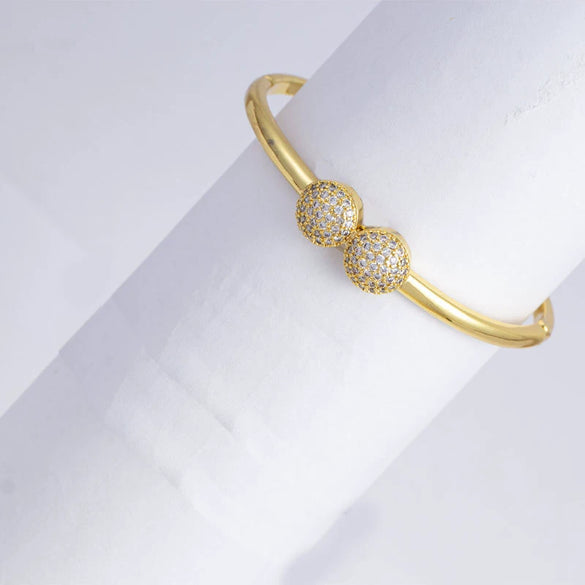 Wholesale Women's Hand Jewelry Simple Style Copper And Titanium Steel Bracelets With Electroplating