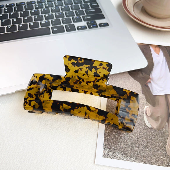 Wholesale Women's Handmade Acetic Acid Plate Shark Hair Grab Clip With Checkerboard Pattern