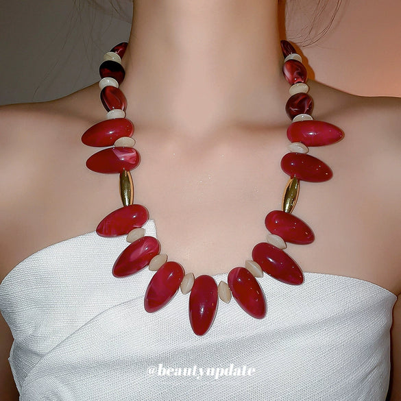 Wholesale Women's Handmade Acrylic Geometric Clavicle Chain Ethnic Style Necklace