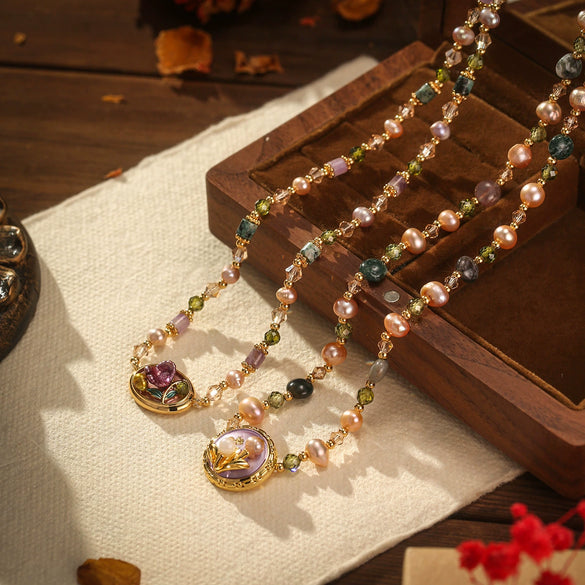 Wholesale Women's Handmade Beaded Clavicle Chain Necklace With Freshwater Pearl And Copper In Geometric And Heart Shape