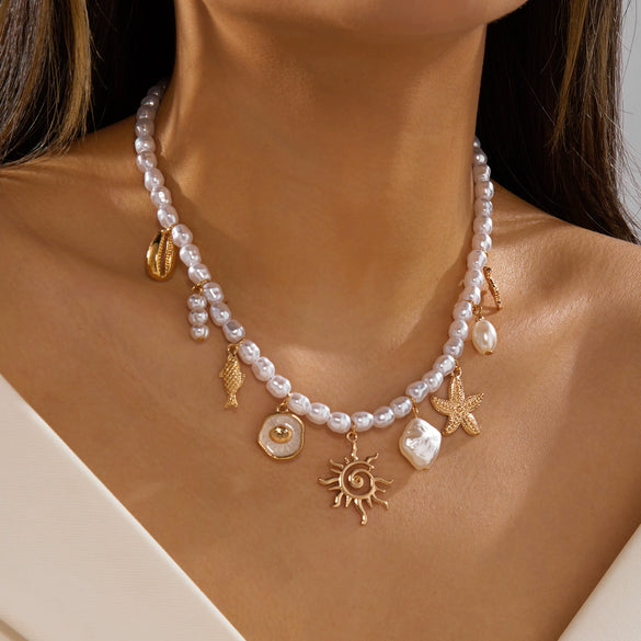 Wholesale Women's Handmade Geometric Alloy Shell Starfish Pendant Multilayered Clavicle Necklace Casual Minimalist Jewelry