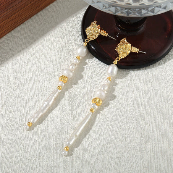 Wholesale Women's Handmade Geometric Natural Freshwater Pearl And Copper Earrings In Palace Style