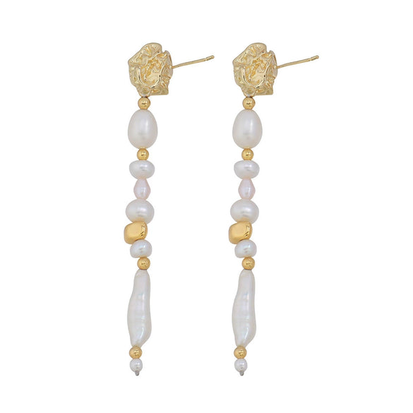 Wholesale Women's Handmade Geometric Natural Freshwater Pearl And Copper Earrings In Palace Style