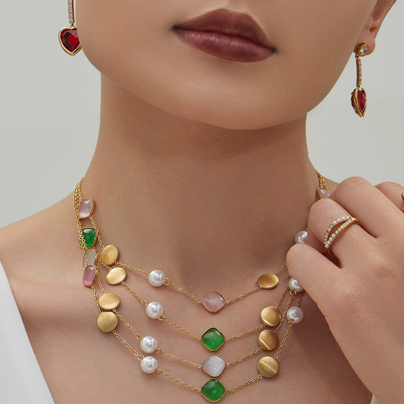 Wholesale Women's Handmade Geometric Stainless Steel Rubber Bead Clavicle Necklace With 18K Real Gold Texture Plating