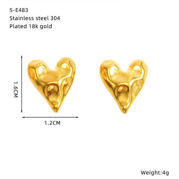 Wholesale Women's Heart Shape Titanium Steel Electroplated Earrings With Retro Design