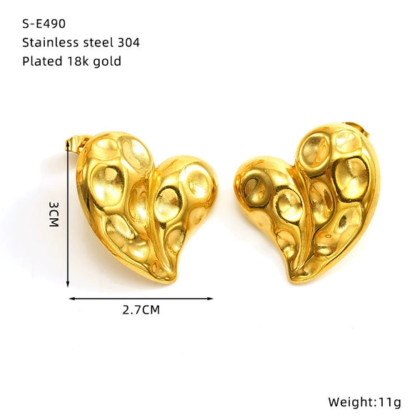 Wholesale Women's Heart Shape Titanium Steel Electroplated Earrings With Retro Design