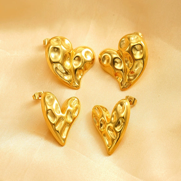 Wholesale Women's Heart Shape Titanium Steel Electroplated Earrings With Retro Design