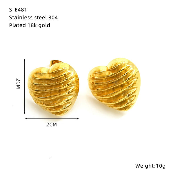 Wholesale Women's Heart Shape Titanium Steel Electroplated Earrings With Retro Design