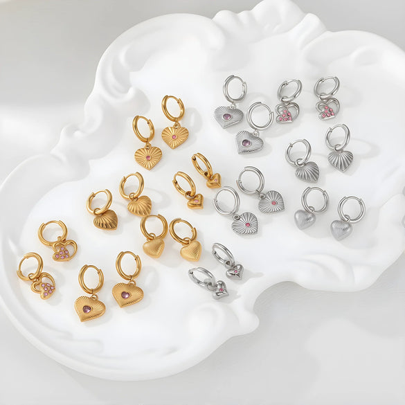 Wholesale Women's Heart Shaped Geometric Stainless Steel 18K Gold Electroplated Diamondencrusted Earrings