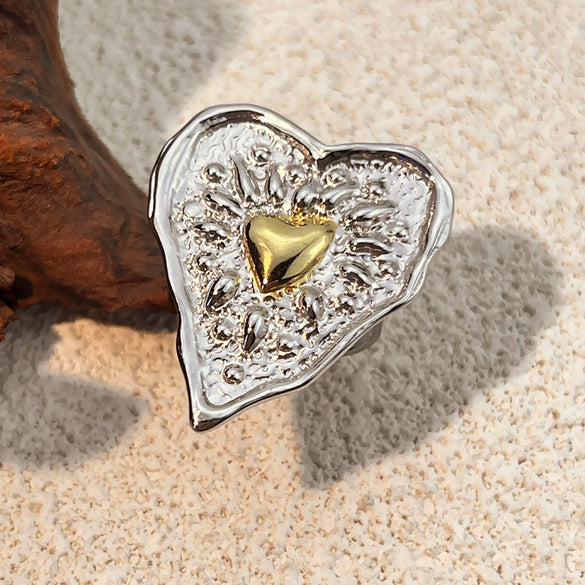 Wholesale Women's Heartshaped Stainless Steel Ring With Gold And Silver Splicing And Electroplating Design
