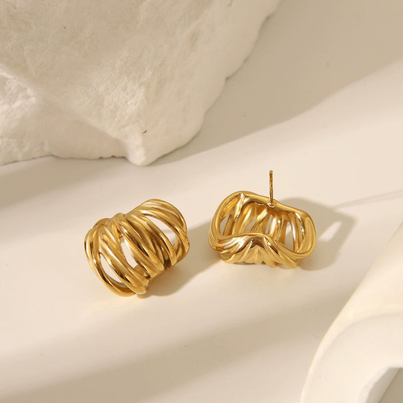 Wholesale Women's High End Light Luxury C Type Multi Layer Lines Retro Earrings In Stainless Steel With Geometric Design And Electroplating