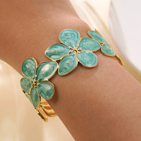 Wholesale Women's Highend Geometric Open Stainless Steel Oildripping Flower Bracelet