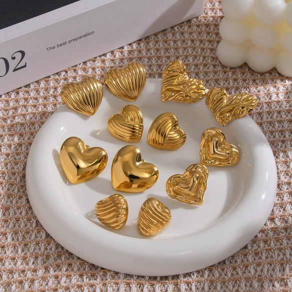 Wholesale Women's Highend Heart Shape Earrings With Pvd Furnace Vacuum Real Gold Plating Stainless Steel Ear Needles