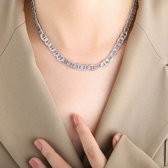 Wholesale Women's Hiphop Thick Chain Pig Nose Titanium Steel Clavicle Necklace With Geometric Design And Electroplating