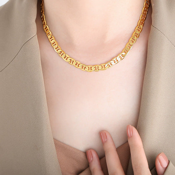 Wholesale Women's Hiphop Thick Chain Pig Nose Titanium Steel Clavicle Necklace With Geometric Design And Electroplating